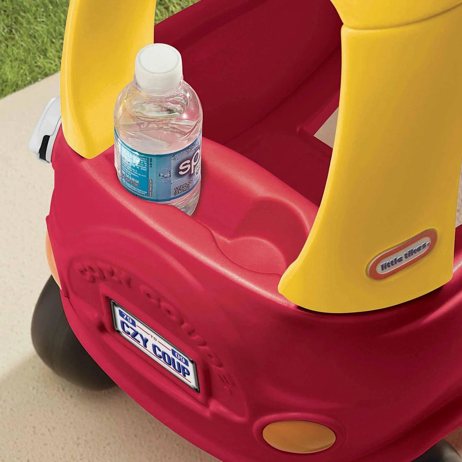 Little Tikes Cozy Coupe 30th Anniversary Edition Toy - Image 4