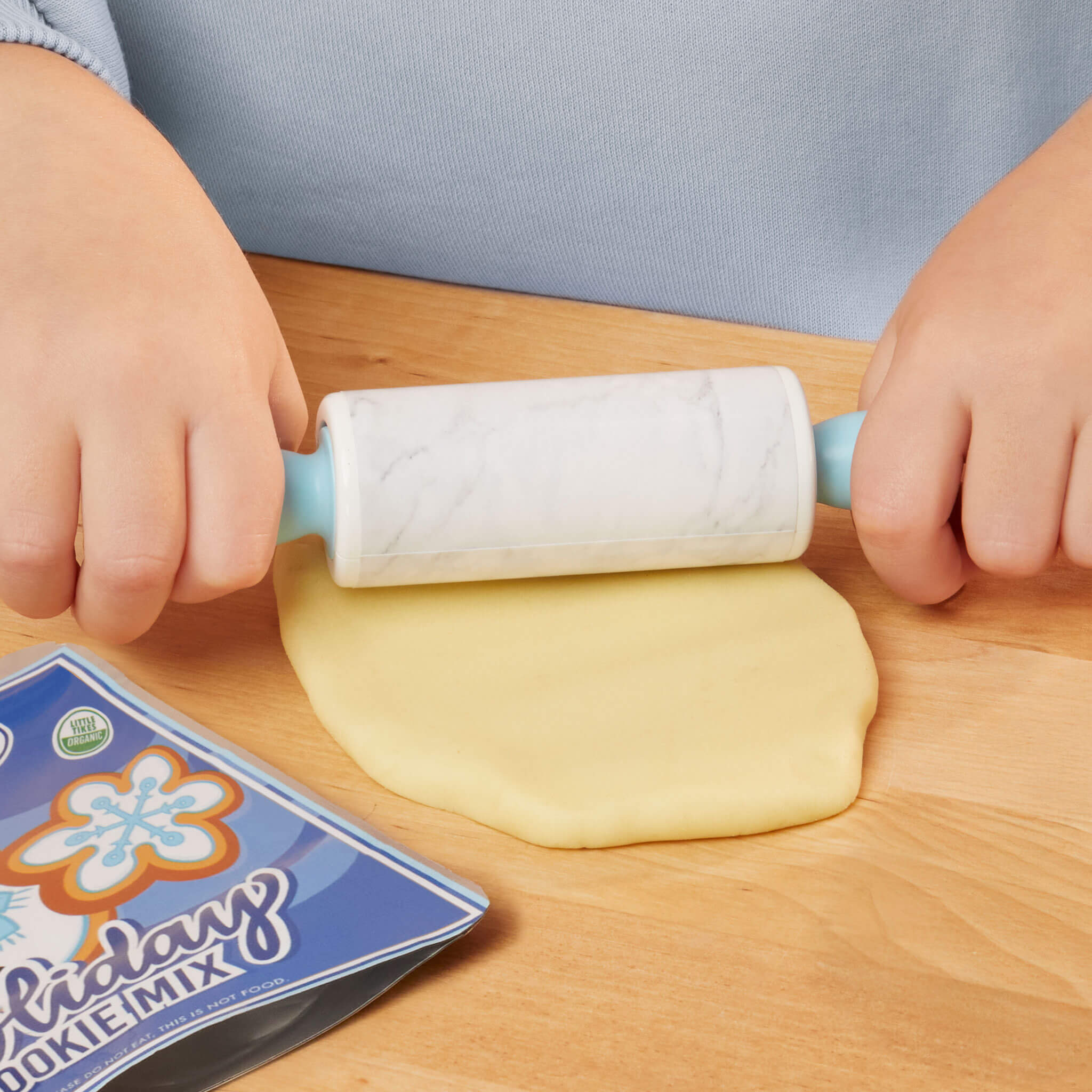 Little Tikes Creative Chefs Holiday Cookie Kit Utensil - Image 5