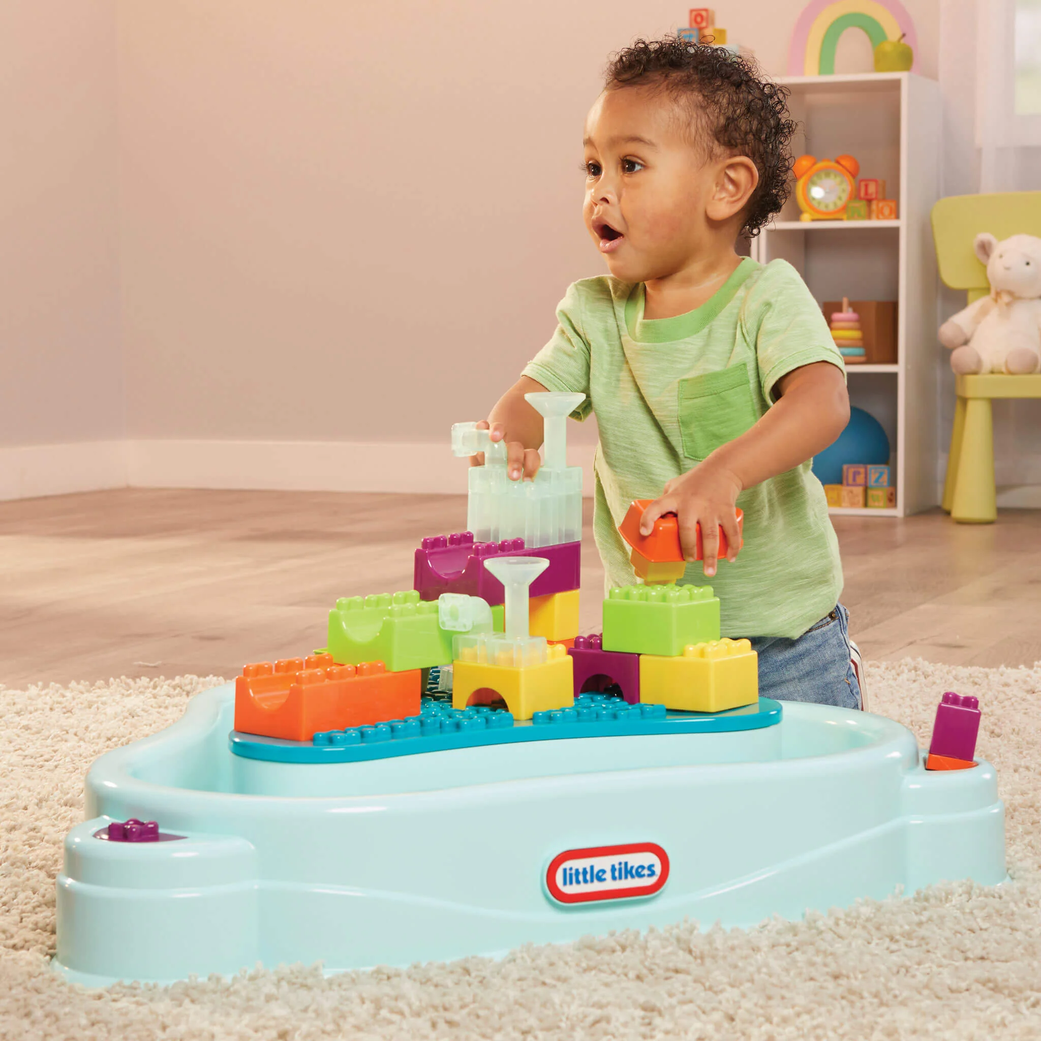 Little Tikes Build & Splash Water Table with 50+ Accessories Bag - Image 3